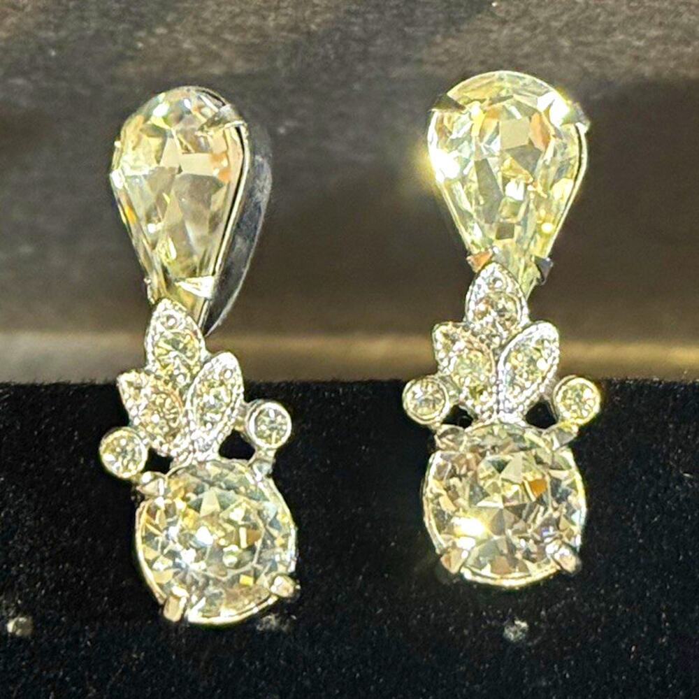 Vintage Signed Eisenberg Rhinestone Dangle Clip On Earrings Mid Century Teardrop